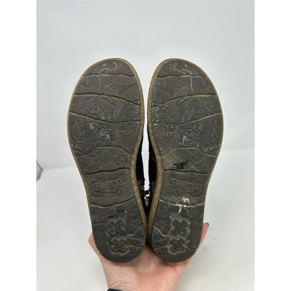 Børn Women's Black Suede Ankle Booties Side Zip Buckle Comfort Lug Sole Size 7.5